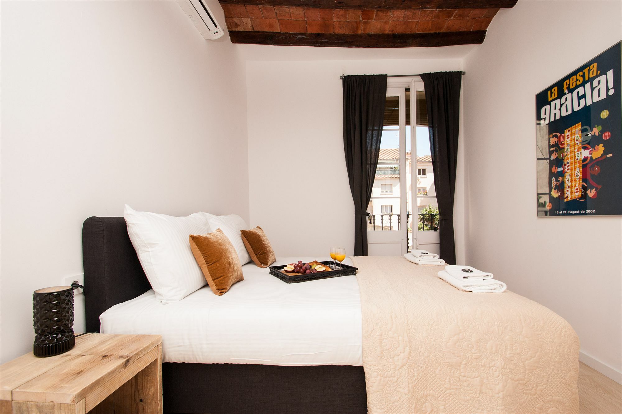 Short Stay Group Gracia Serviced Apartments Barcelona Ngoại thất bức ảnh